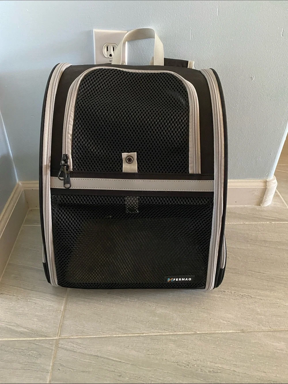 NWOT Fermao Small Pet Carrier Backpack